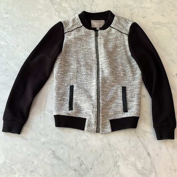 BANANA REPUBLIC Baseball-Style Boucle Jacket Size Small - Picture 3 of 9